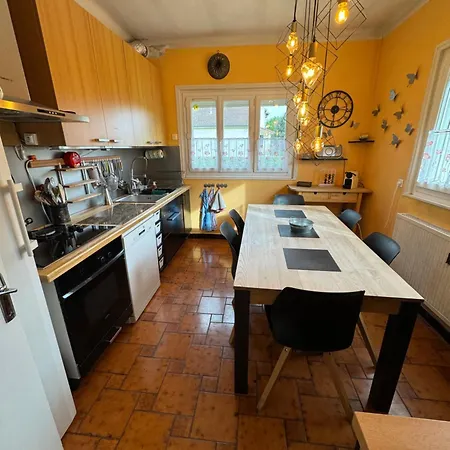 Villa Maison Familiale, Professionnel 10min Cern Geneve *